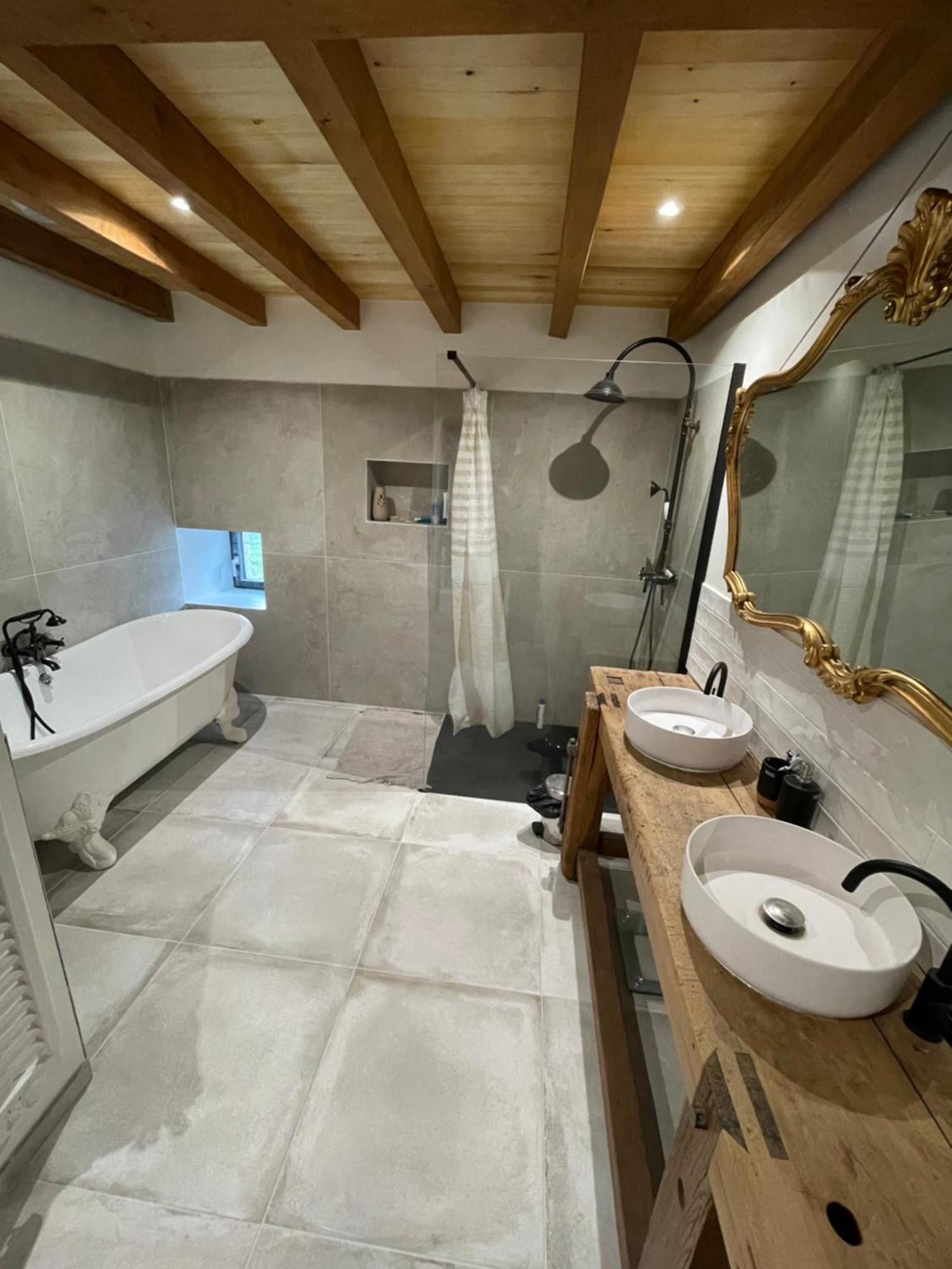 Villa Ancienne Grange Renovee En Xaintrie Hautefage Exterior foto